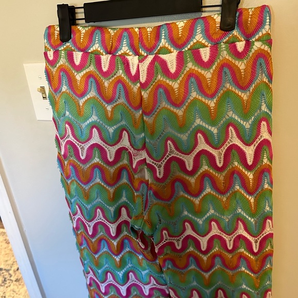 Gianni Bini Coordinating Crochet Set - Picture 14 of 16